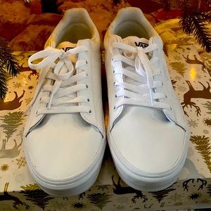 Vans 9.5 white pleather new